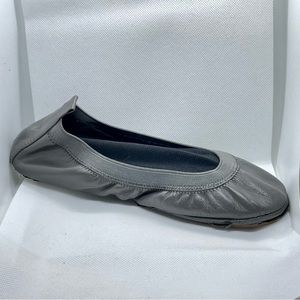 Yosi Samra Dark Gray Size 7